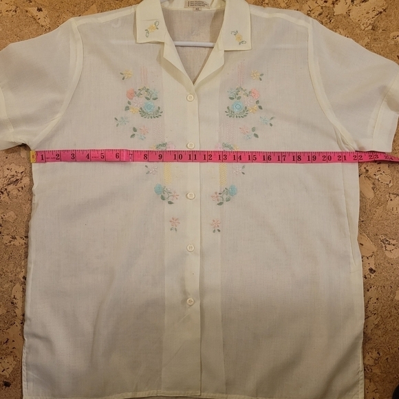 Vintage 1950s  Embroidered Pale Yellow Blouse Shirt Short Sleeve Size (L?) - Picture 6 of 13